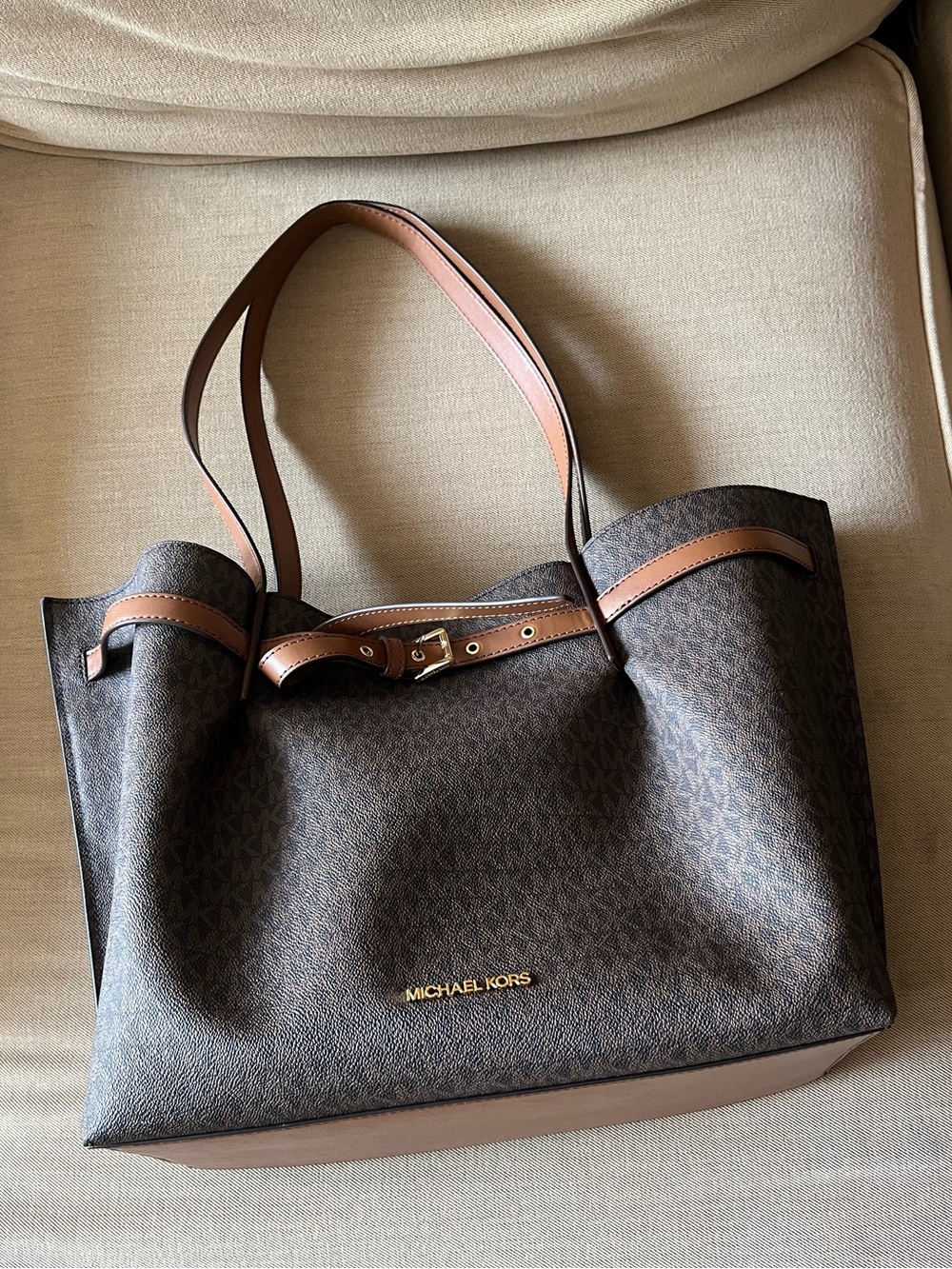 Michael Kors Large Brown and Tan Logo Tote - Picture 2 of 4